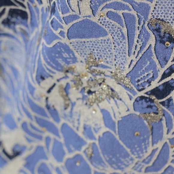 Nicole Miller New York Blue Floral Top - Picture 4 of 8